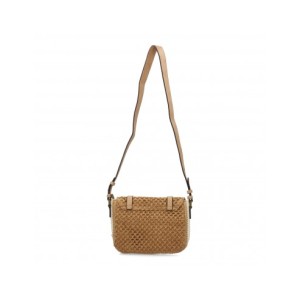 Bandolera de rafia para mujer, diseño moderno y cómodo, compartimento principal con botón de imán.