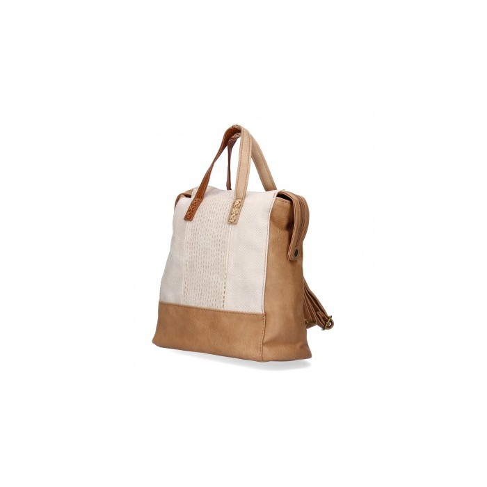 Mochila para mujer con correas ajustable.